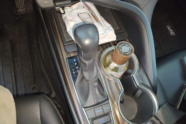 Used Toyota Camry 2019 2.5G Luxury Edition China VI Standard Gear Lever