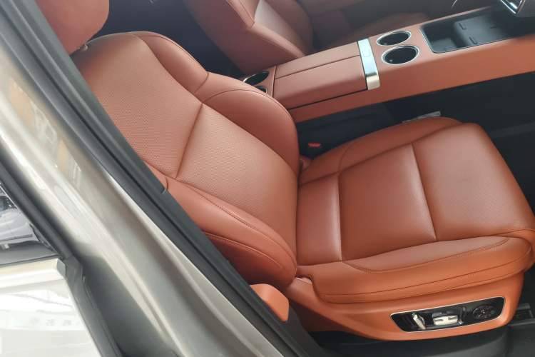 Used Li Auto L8 2023 Pro Model
