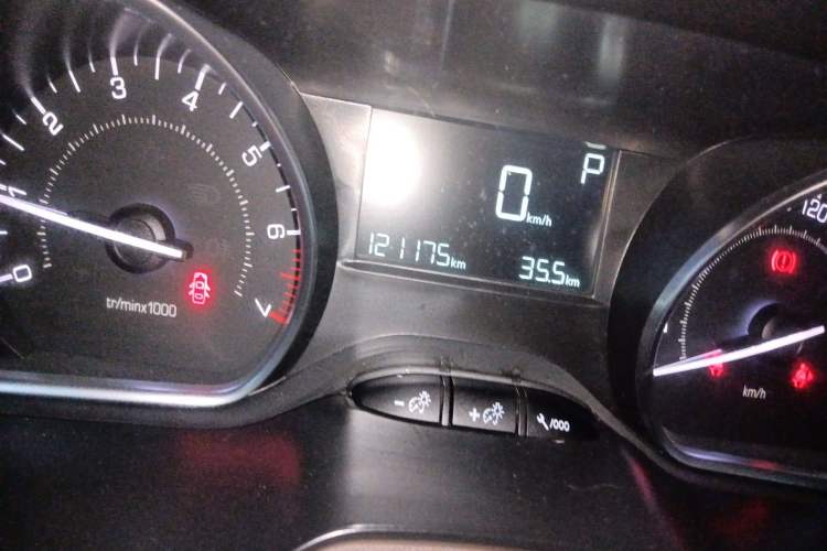 Used Peugeot 2008 2014 1.6L Automatic Fashion Edition Odometer Close Up