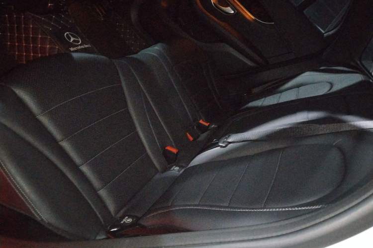 Used Mercedes-Benz GLC 2019 GLC 260 L 4MATIC Dynamic Model