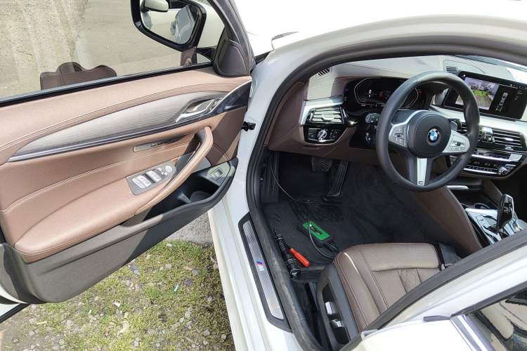 Used BMW 5 Series 2022 Second Facelift 530Li Leading Edition M Sport Package Driver Seat