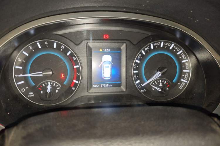 Used Haval H2 2016 Red Label 1.5T Manual Two-Wheel Drive Elite Model
