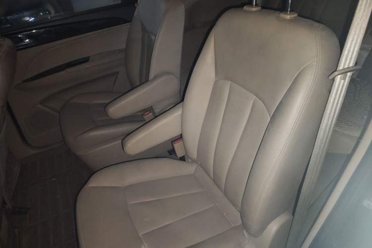 Used Baojun 730 2015 1.8L Manual Luxury Navigation ESP Version 7-seater