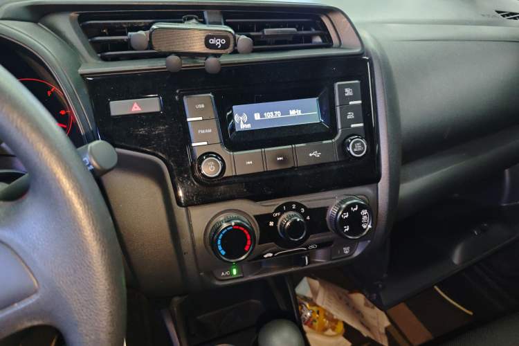 Used Honda Fit 2018 1.5L CVT Comfort Version Audio And AC Panel