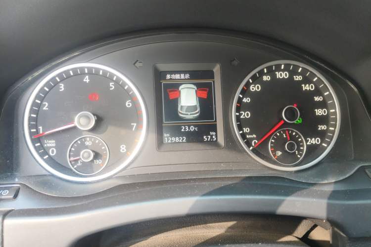 Used Volkswagen Tiguan 2015 2.0 TSI Automatic All-Wheel Drive Flagship Edition
