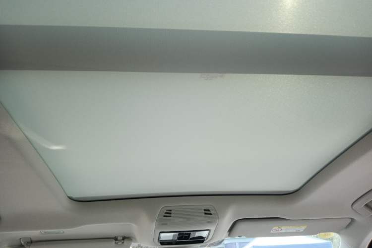 Used Volkswagen Tavendor 2024 380TSI All-Wheel-Drive R-Line Cruise Premium Edition Headliner