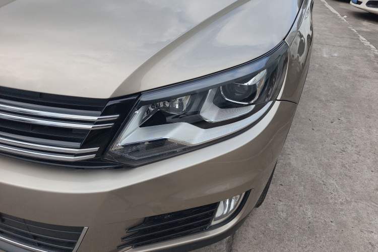 Used Volkswagen Tiguan L 2015 1.8TSI Automatic All-Wheel-Drive Luxury Model