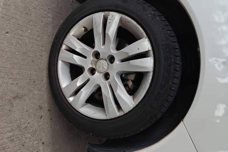 Used Peugeot 3008 2013 2.0L Automatic Classic Edition
