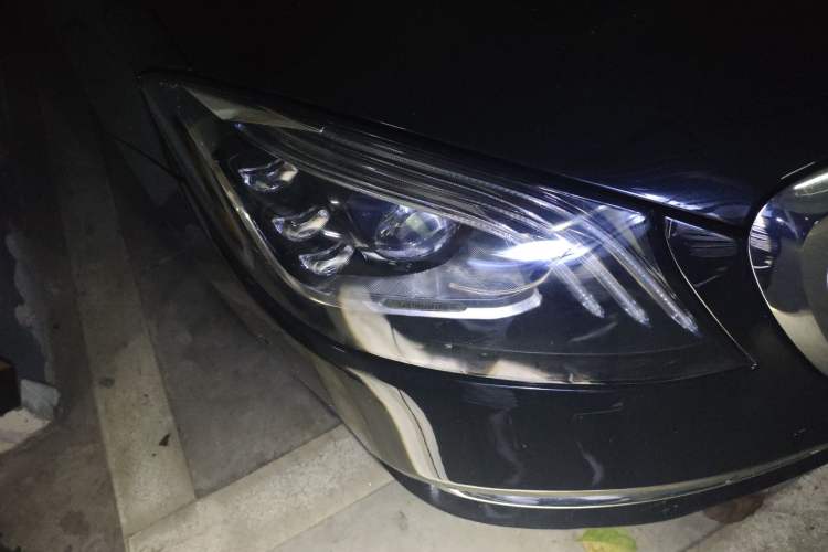 Used Mercedes-Benz S-Class 2018 S 320 L Right Front Headlight