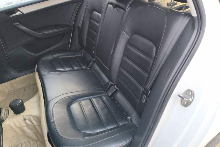 Used Skoda Rapid Spaceback 2014 1.4 TSI DSG Trend Edition
