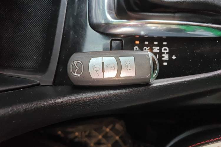 Used Mazda Atenza 2014 2.0L Blue Sky Luxury Edition