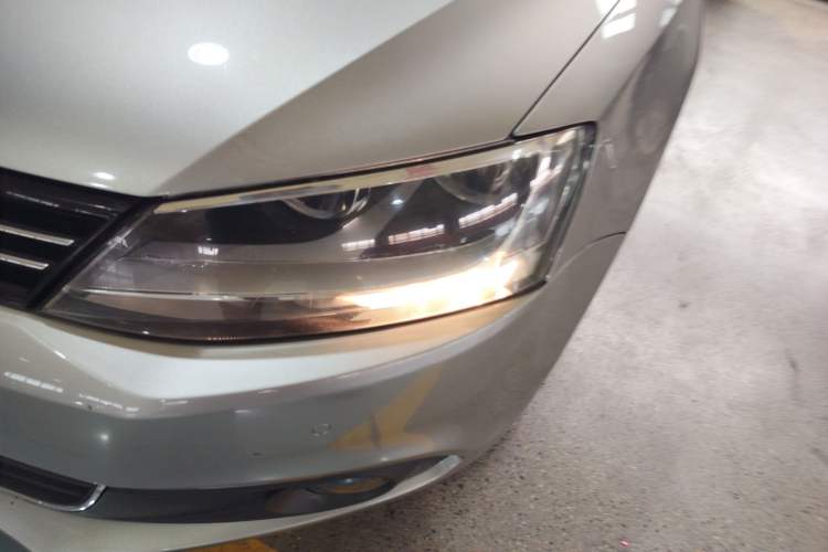 Used Volkswagen Sagitar 2014 Revised Version 1.4TSI Automatic Luxury Edition
