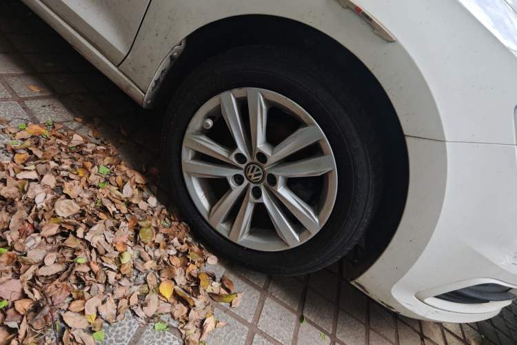 Used Volkswagen Santana 2016 1.6L Manual Comfort Edition
