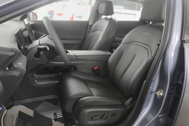 Used Nissan N6 2026 Model 180 Max Left Front Seat