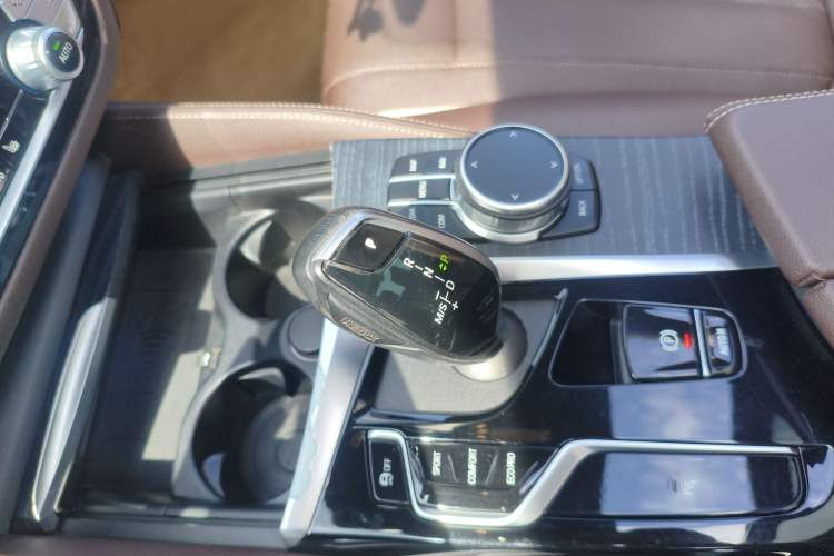 Used BMW 5 Series 2022 Restyled 530Li Leading Edition M Sport Package Gear Lever