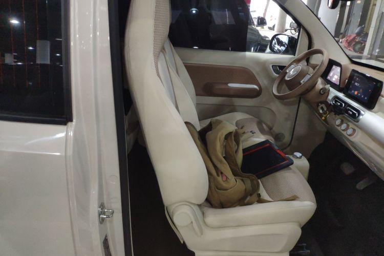 Used Wuling Hongguang MINIEV 2024 3rd Generation 215km Advanced Version
