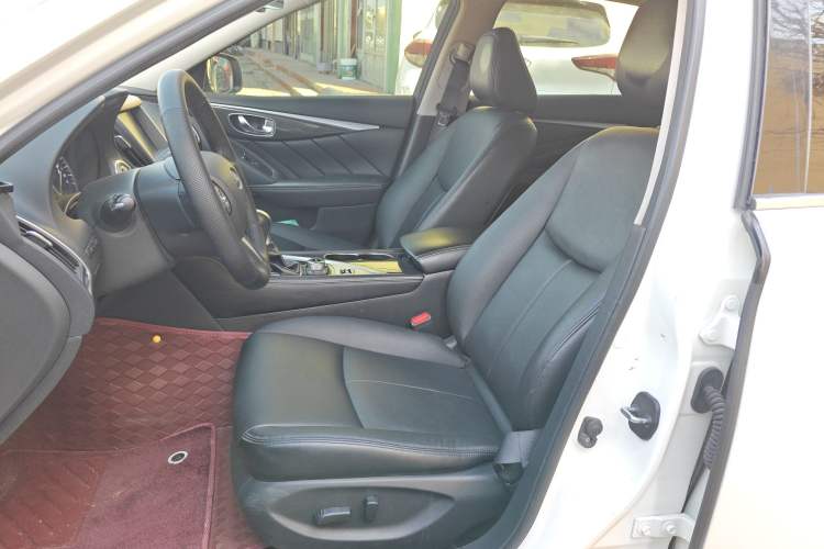 Used Infiniti Q50L 2016 2.0T Comfort Edition
