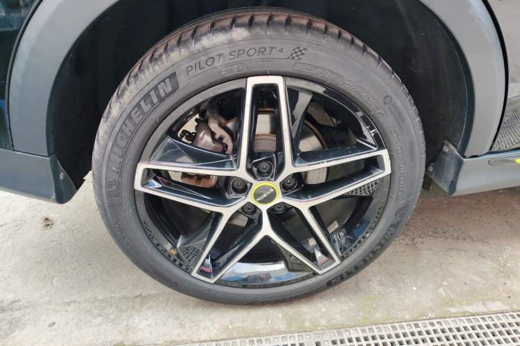 Used Roewe RX5 New Energy 2021 ePLUS National Trend Ronglin Luxury Edition Right Rear Wheel Hub