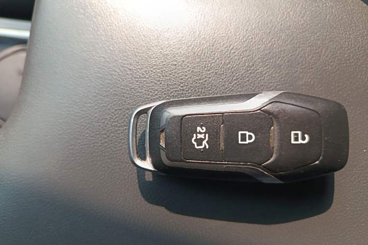 Used Ford Everest 2017 2.0T Gasoline Automatic 4x4 Flagship Edition 7 Seats