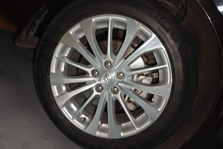 Used Buick LaCrosse 2018 28T Elite Edition
