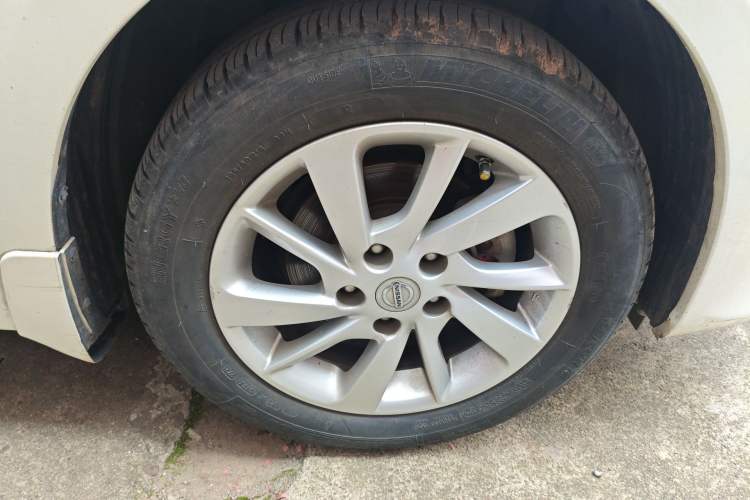 Used Nissan Sylphy 2014 1.6XV CVT Deluxe Edition Right Front Wheel Hub