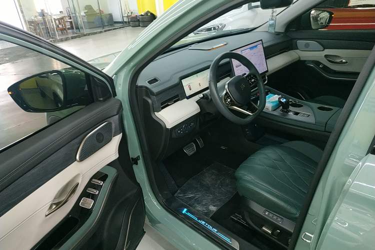 Used JETOUR Shanhai L9 2024 1.5TD 2DHT Max 7-Seater Driver Seat