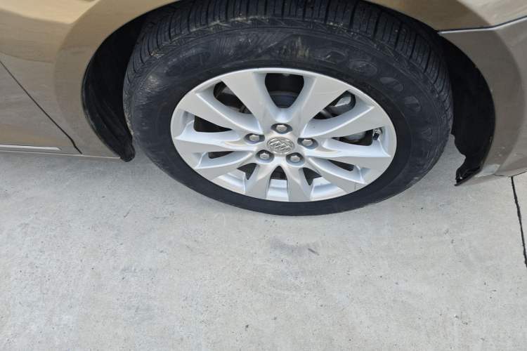 Used Buick LaCrosse 2013 2.4L SIDI Leading Comfort Version