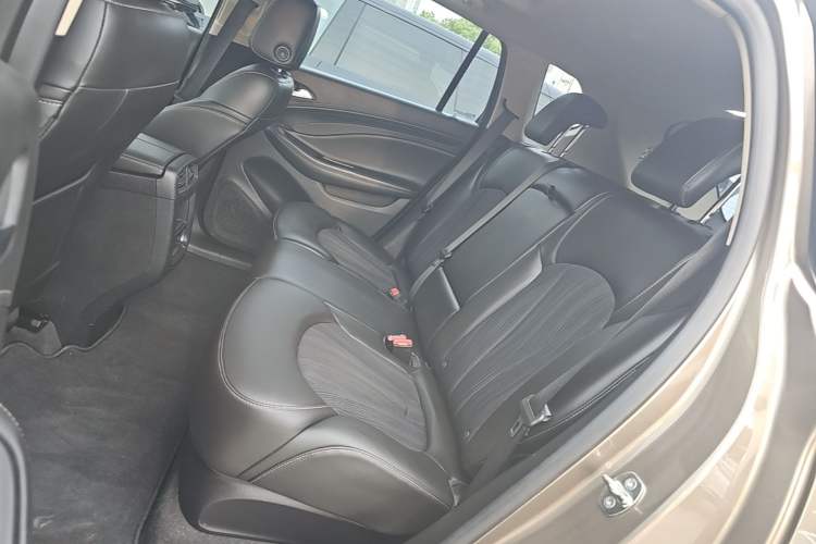 Used Buick Envision 2017 20T Two-Wheel Drive Leading Version