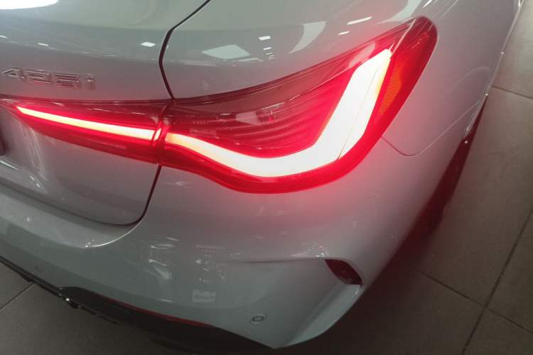 Used BMW 4 Series 2023 425i M Sport Package Exterior 3