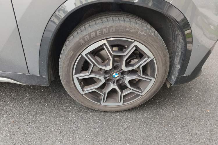 Used BMW X1 2023 sDrive25Li X Design Package Right Front Wheel Hub