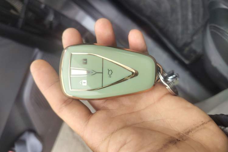 Used CHANGAN UNI-T 2022 1.5T Prestige Version
