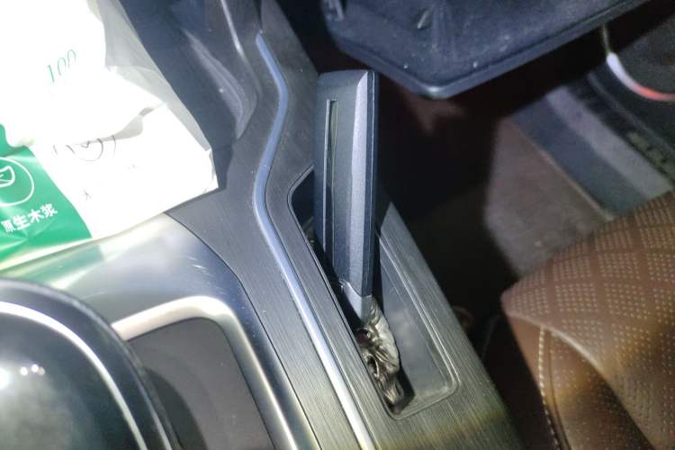 Used Wey VV6 2020 2.0T Two-Wheel Drive Smart Enjoyment+