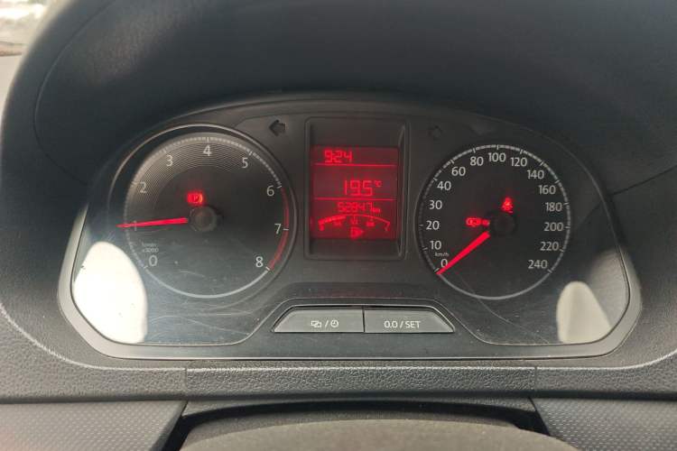 Used Volkswagen Jetta 2019 Dream Edition 1.4L Manual Fashion Version Odometer Close Up