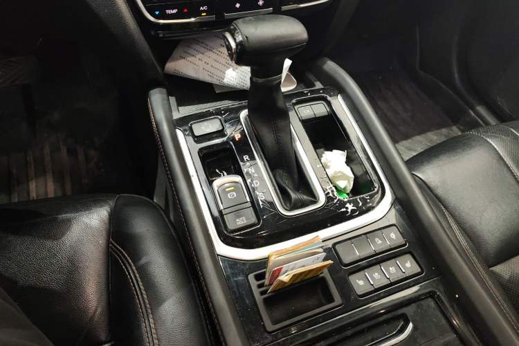 Used GAC Trumpchi GS8 2017 320T Two-Wheel Drive Luxury Smart Connectivity Version (7 Seats)
