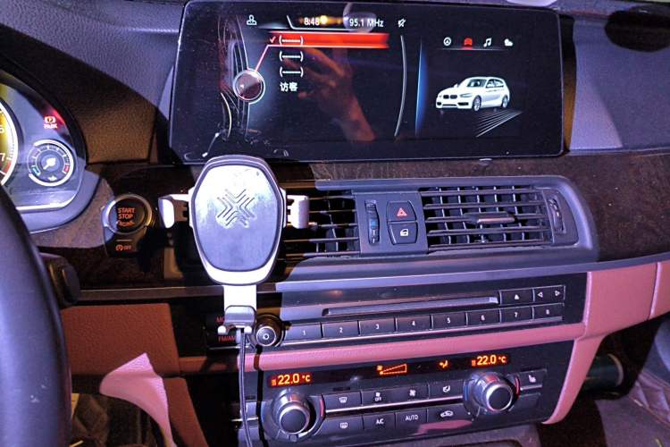 Used BMW 5 Series 2017 525Li Leading Model Audio And AC Panel