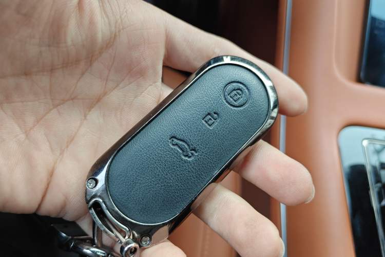 Used Hima AITO M7 2024 1.5T Intelligent Drive 4WD Ultra Version 5 Seats Vehicle Key