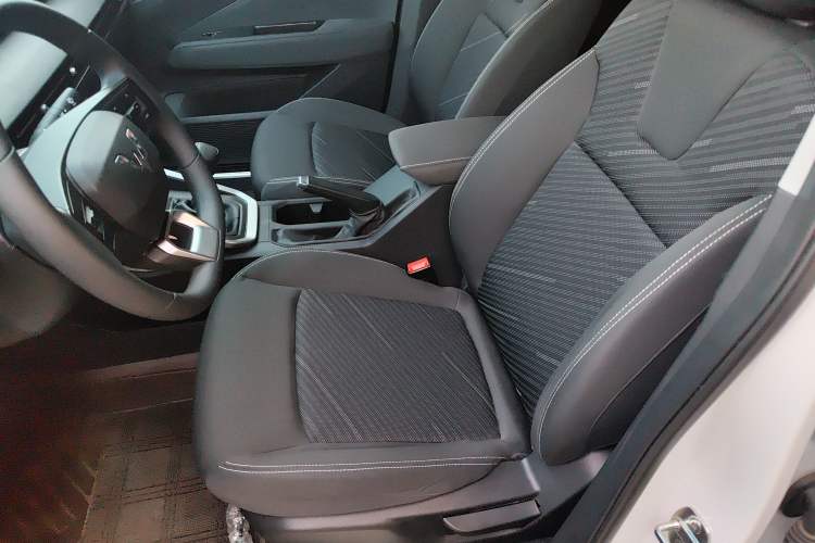 Used Wuling Alvez 2022 1.5L Manual Free-Style Model