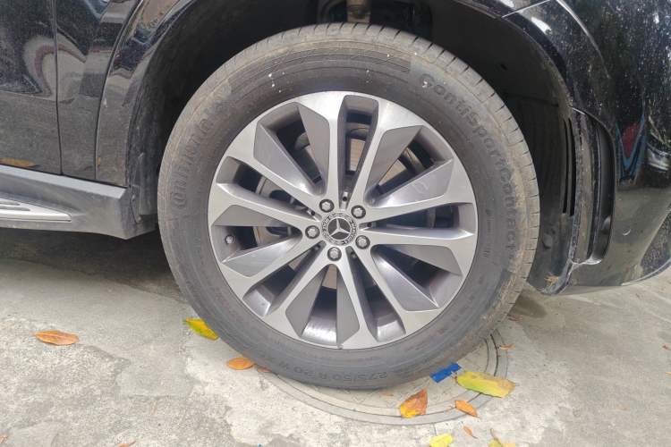 Used Mercedes-Benz GLE 2023 GLE 350 4MATIC Stylish Model
