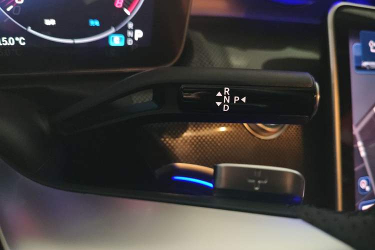 Used Mercedes-Benz C-Class 2023 Restyled C 260 L Sport Edition Gear Lever