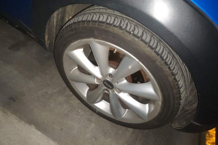 Used MINI 2011 1.6T COOPER S Right Front Wheel Hub