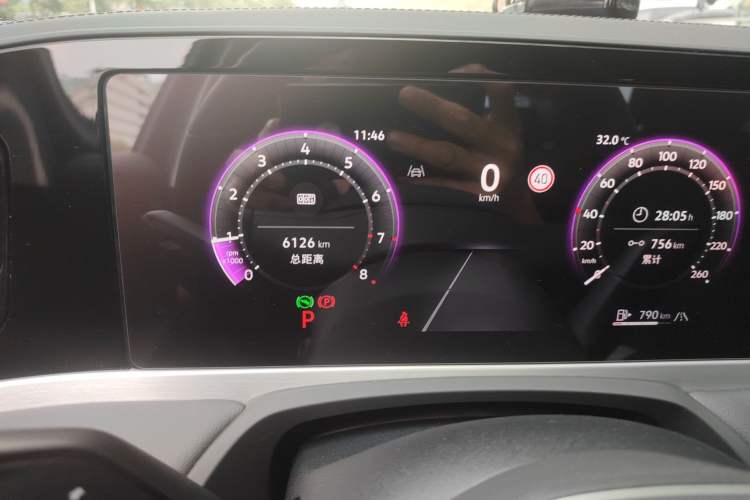 Used Volkswagen Magotan 2024 300TSI DSG Prestige Edition—A Real Eye-Catcher
