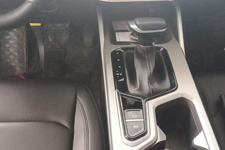 Used Geely Auto Emgrand 2025 4th Generation 1.5L CVT Luxury Version
