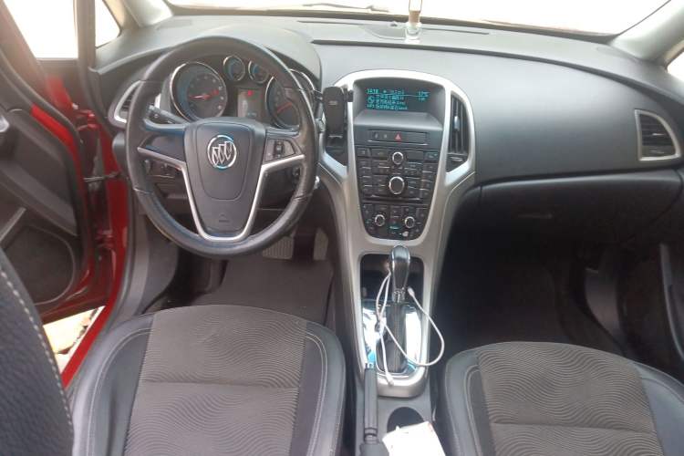 Used Buick GT 2010 GT 1.6T Fashion Sport Edition Center Console