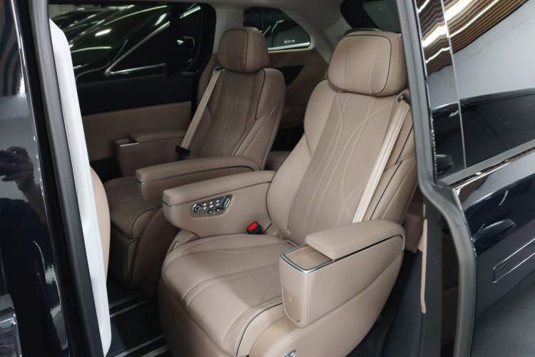 Used XPeng X9 2025 740 Ultra-Long Range Max