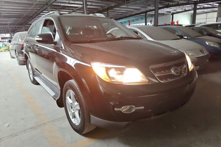 Used BYD S6 2014 2.0L Manual Luxury 5-Seater