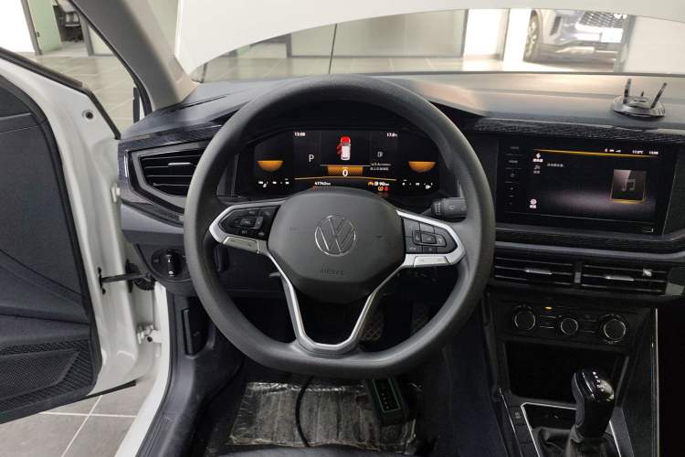 Used Volkswagen Lavida 2023 New Sharp 1.5L Automatic Excellent New Edition
