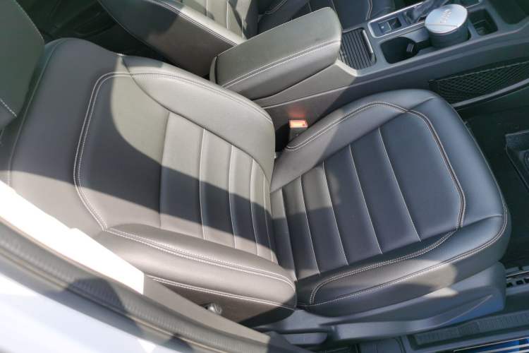 Used Ford Kuga 2019 EcoBoost 180 Two-Wheel-Drive Platinum Edition China VI Standard
