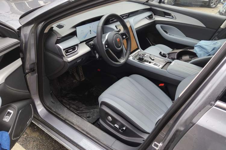 Used Hongqi H5 PHEV 2025 170 Super Hybrid Version Driver Seat