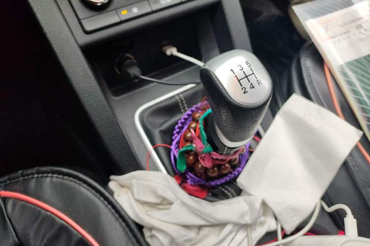 Used Bestune X40 2017 1.6L Manual Luxury Edition Gear Lever