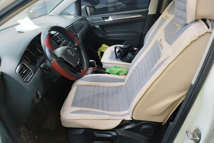 Used Volkswagen Golf Sportsvan 2018 2nd Anniversary Edition 230TSI Automatic Trendy Version Left Front Seat